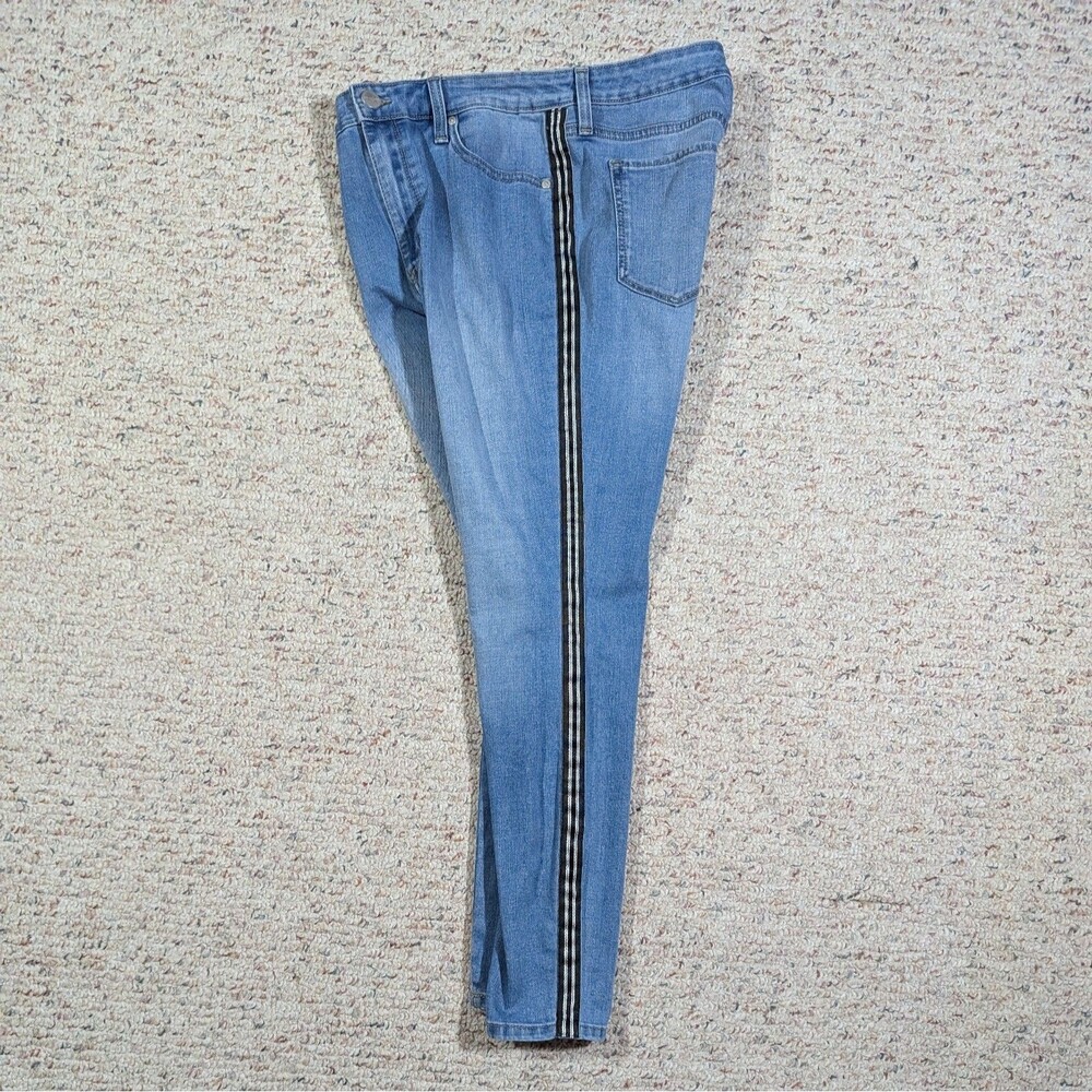 Maison Jules Skinny Ankle Jeans Womens 10/30 Light Wash Denim Hem Stripe Stretch - Picture 8 of 10